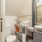 Апартаменты Charming Riverview In *