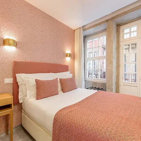 Апартаменты Charming Riverview In