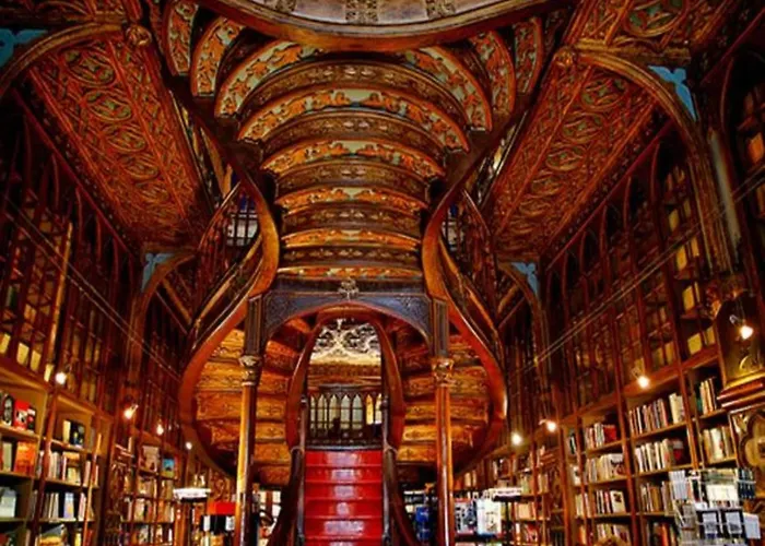 Charming Riverview In